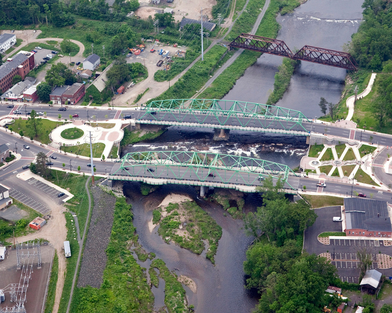 Aerial view of the Great River Bridge