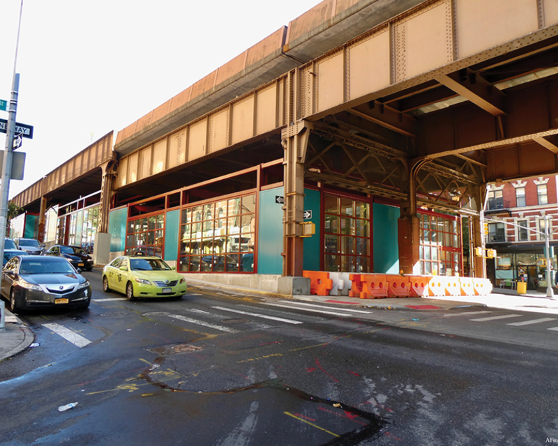 The Park Avenue Viaduct from street level