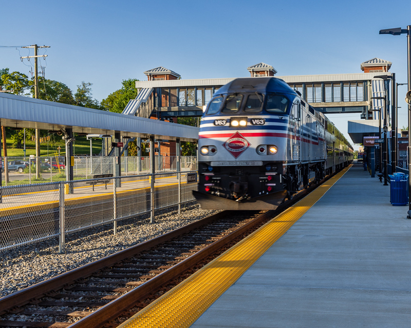 A train pulls into the new Quantico Station.