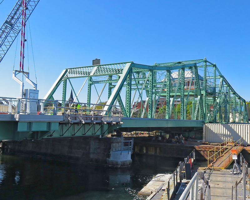 Grand Avenue Bridge