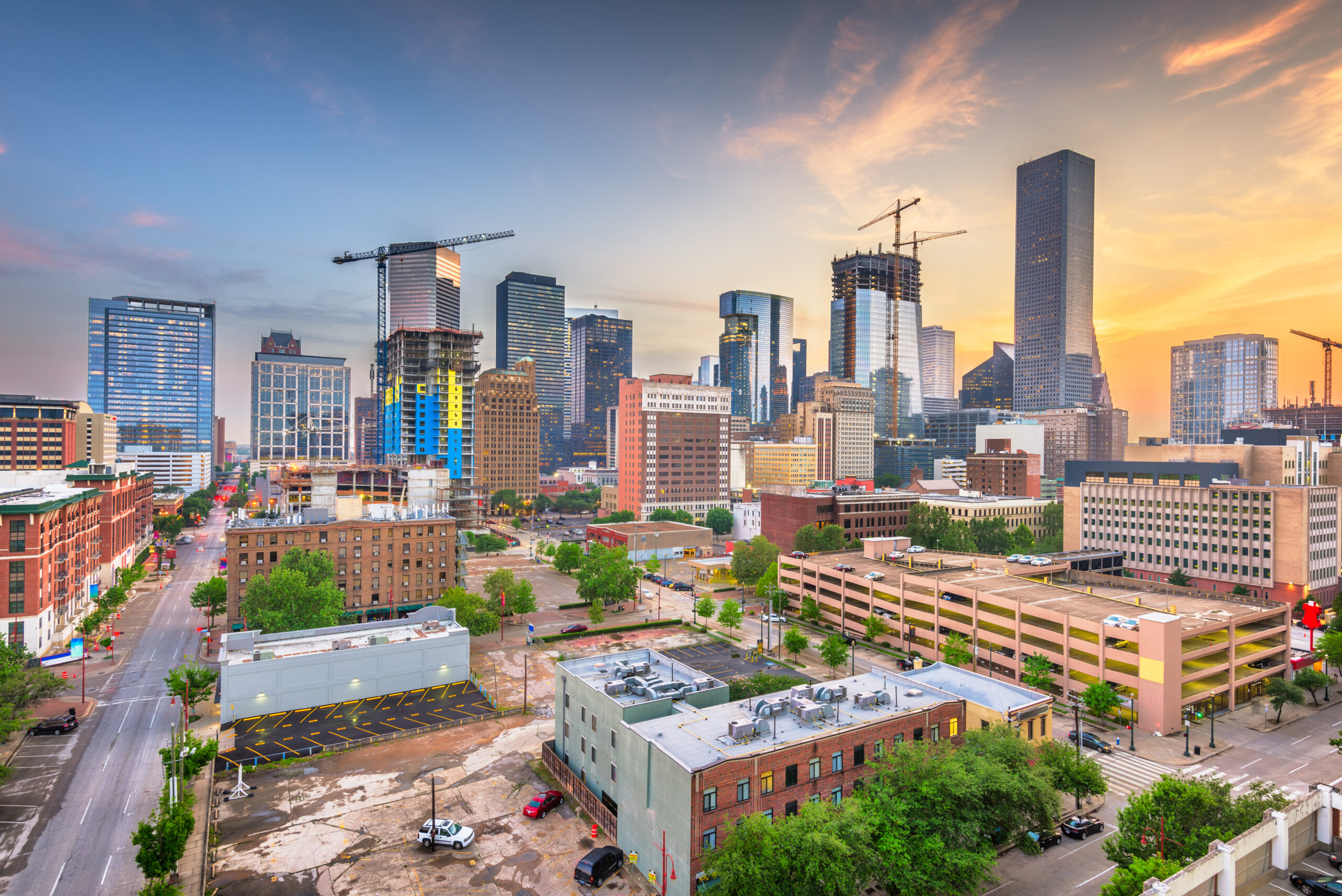 photo of the skyline of Houston, Texas at dusk