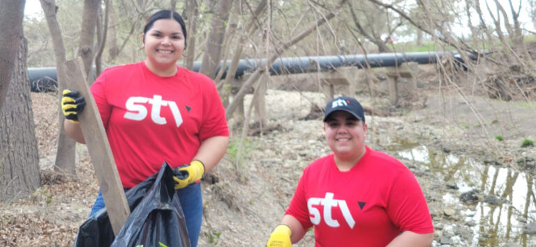 STV's Anissa Calamaco and Aja Calderon volunteering at the Basura Bash river cleanup.