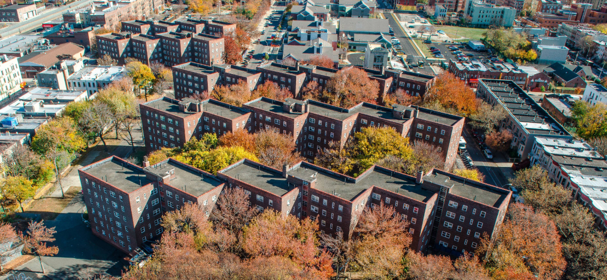 Aerial view of NYCHA housing development where STV's construction management and program management teams are helping to make improvements.