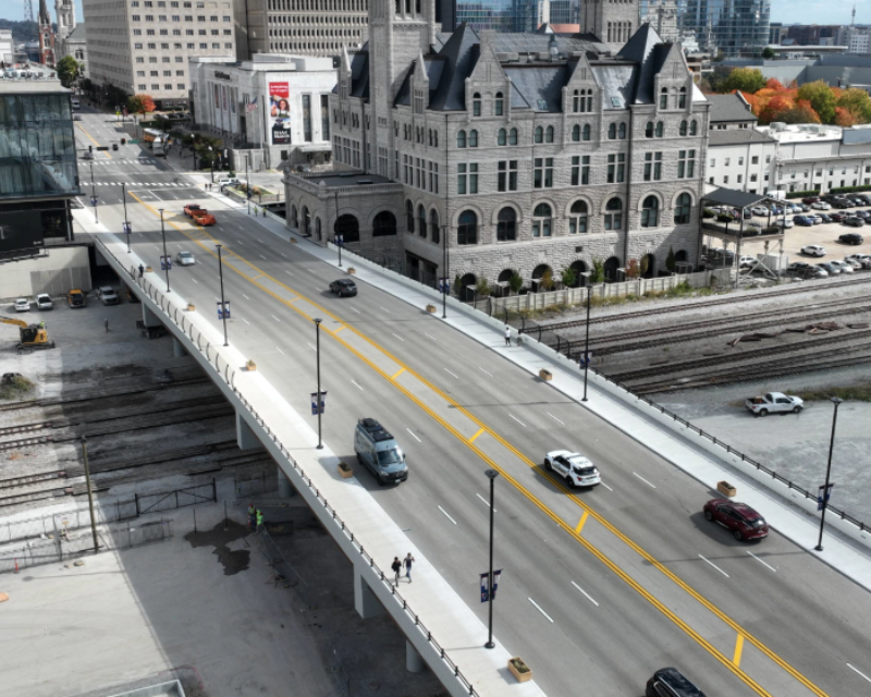 Cars passing over the Broadway Avenue Bridge in Downtown Nashville.