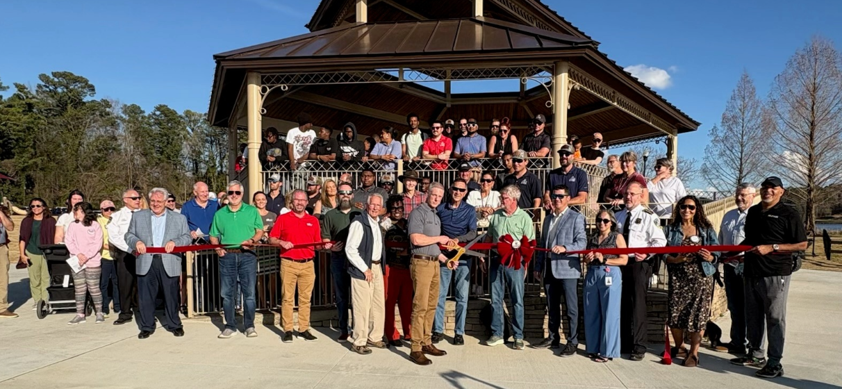 ribbon cutting at Cauble Park in Acworth, GA