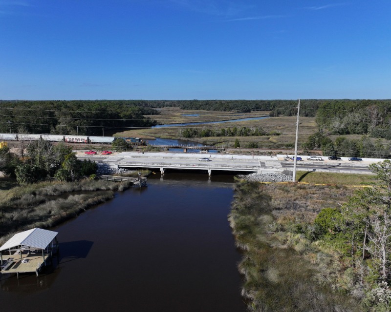 Aerial of Broward River Bridge carrying US 17 in Jacksonville, FL.
