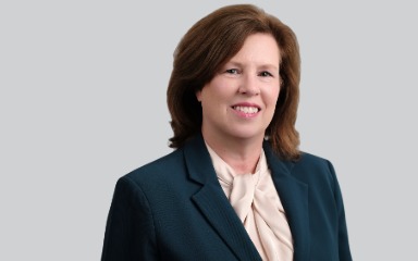Marian Barth headshot.